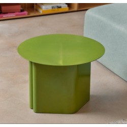 Table d'appoint en fer vert Avin 55cm VeryForma Table d'appoint en fer vert Avin 55cm VeryForma